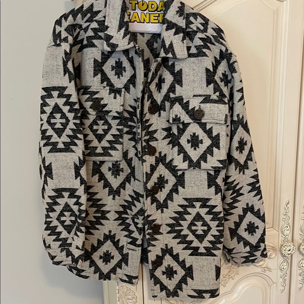 JODIFL Black and Gray Utility Jacket with Geometric Design